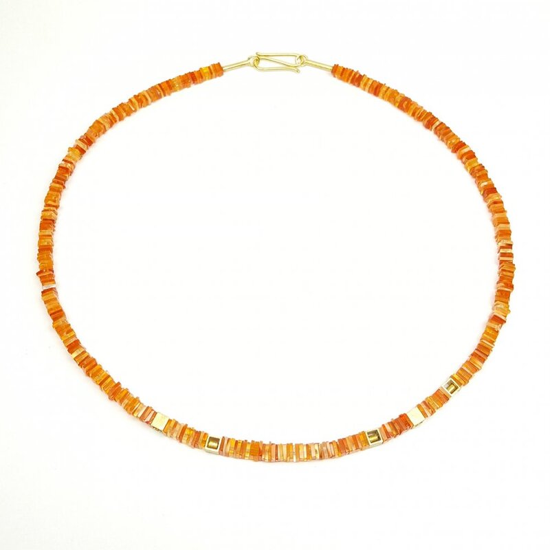 Collier en opale de feu du Mexique, or jaune 18kt. Pièce unique!