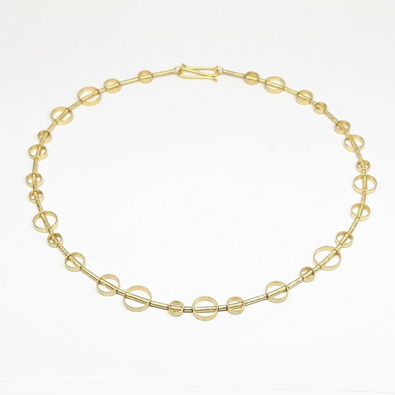 Collier "circles" en or jaune 18kt.
