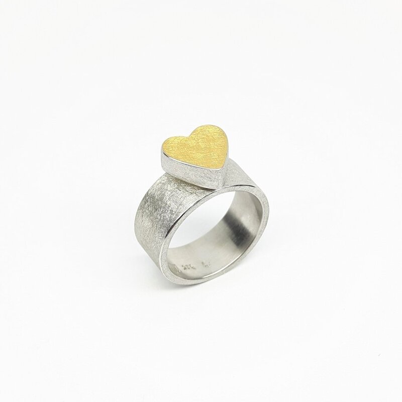 Bague coeur en argent 925/- et or fin.