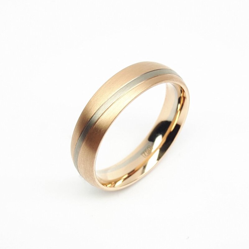 Bague en or rouge et blanc 18kt.