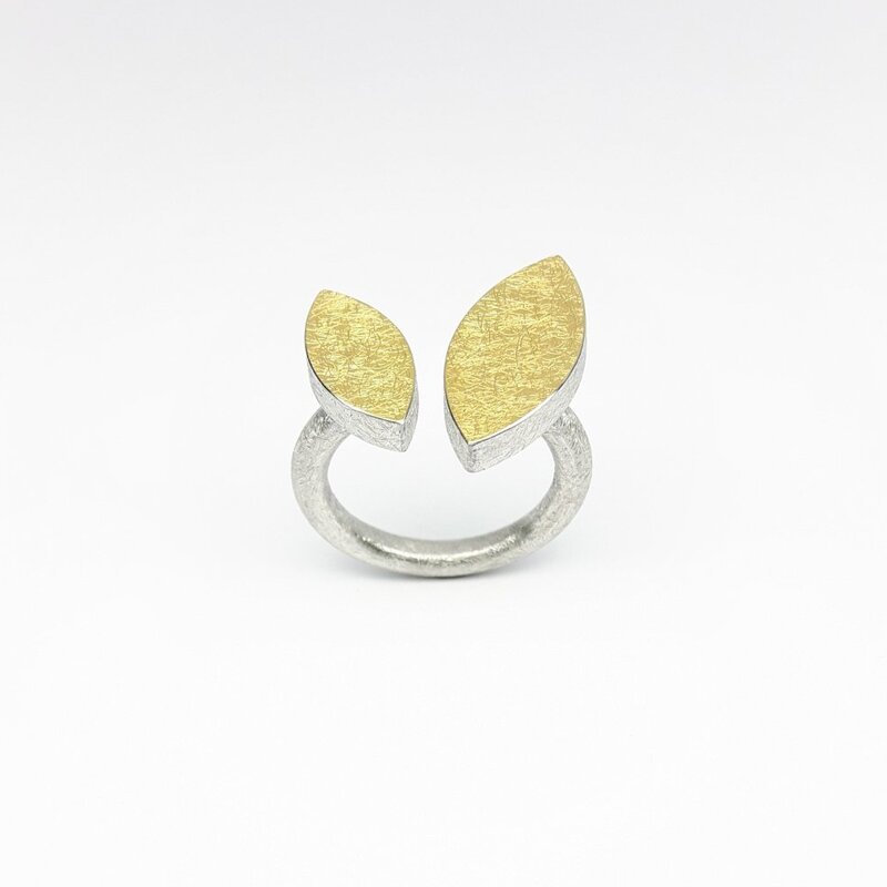 Bague en argent 925/- et or fin.
