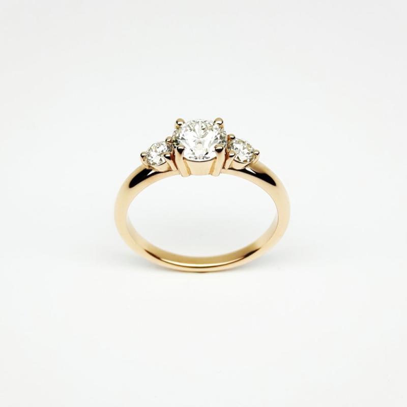 Bague en or rouge 18kt et diamants 1,06ct. Pièce unique.