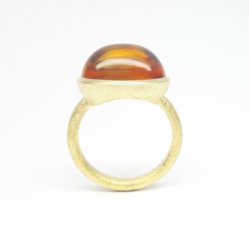 Bague en or jaune 18kt et citrine. Pièce unique.