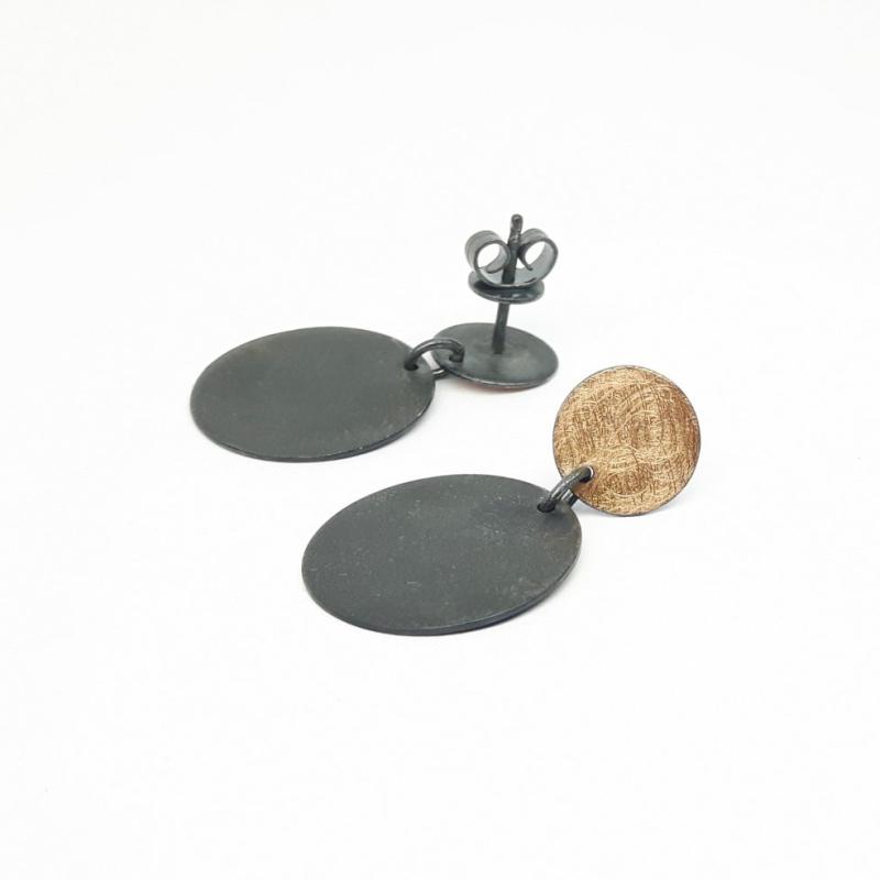 Boucles d'oreilles en argent 925/- noirci et or rouge 18kt.