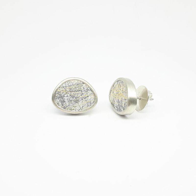 Boucles d'oreilles en argent 925/-, argent fin et or fin 24kt. Pièce unique.