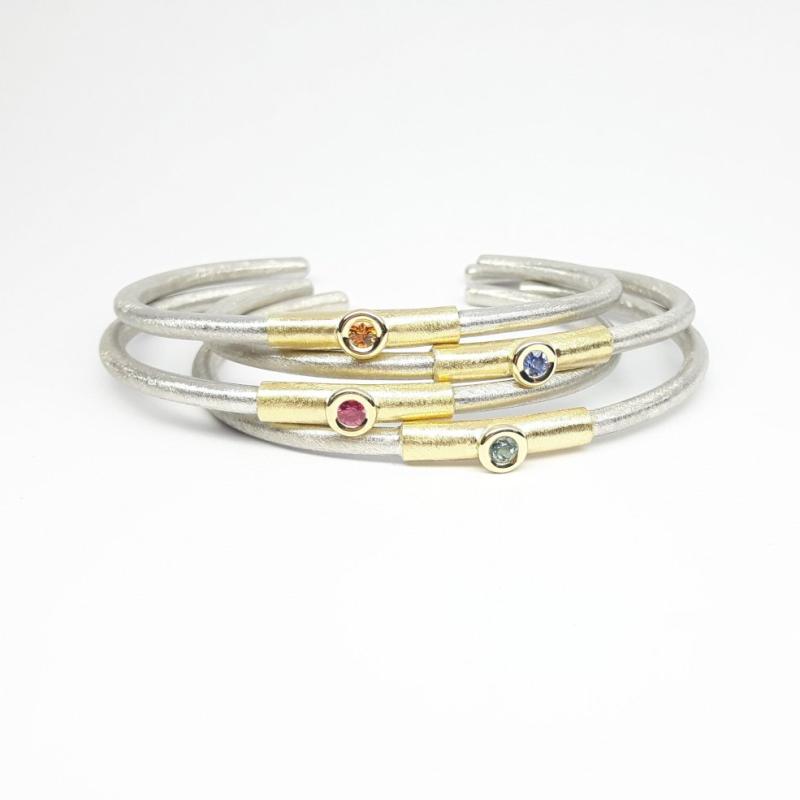 Bracelet en argent 925-., or jaune 18kt et tourmaline verte.
