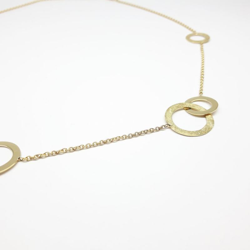 Collier fait main en or jaune 18kt. Pièce unique.