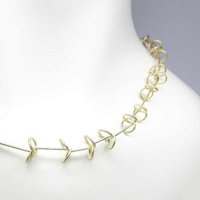 Collier fait main en or jaune 18kt. Pièce unique.