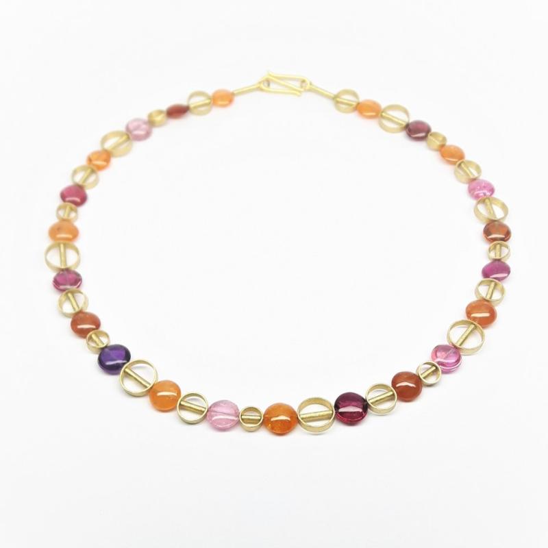 Collier en or jaune 18kt,tourmaline rose, grenat mandarin et améthyste. Pièce unique.